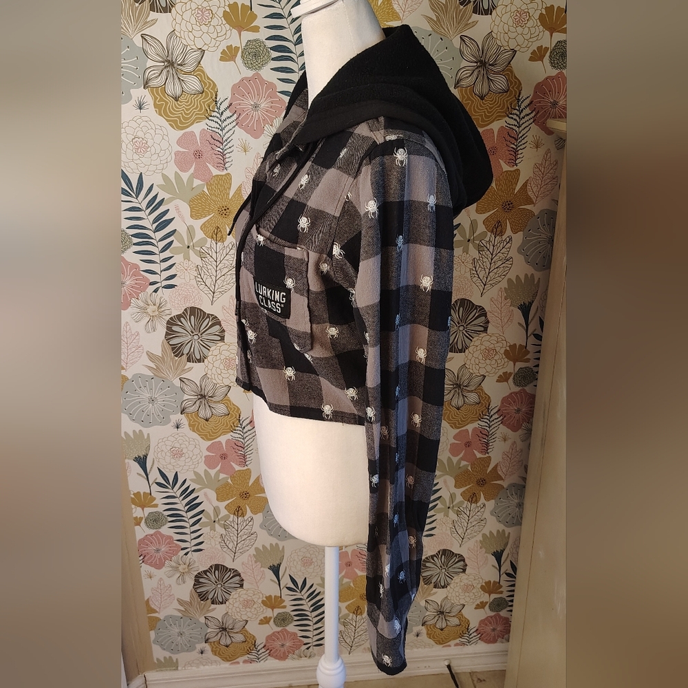 Lurking Class Black and Gray Checkered Cropped Hoodie With Skull Spiders Size M - Picture 4 of 10